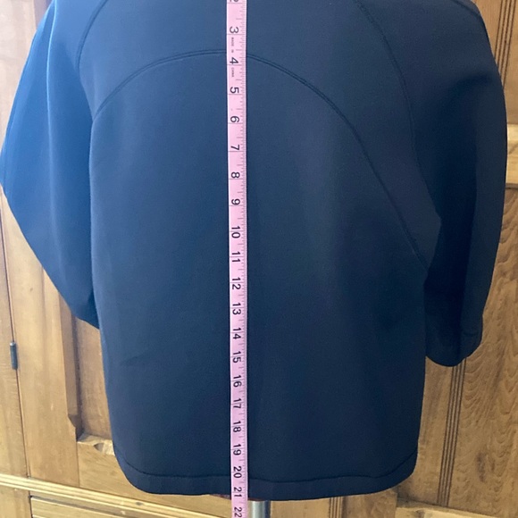 Lululemon Airwrap hoodie - Picture 7 of 8